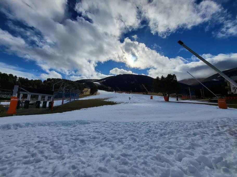 לה מולינה Apto A Pie De Pistas En La Molina מראה חיצוני תמונה